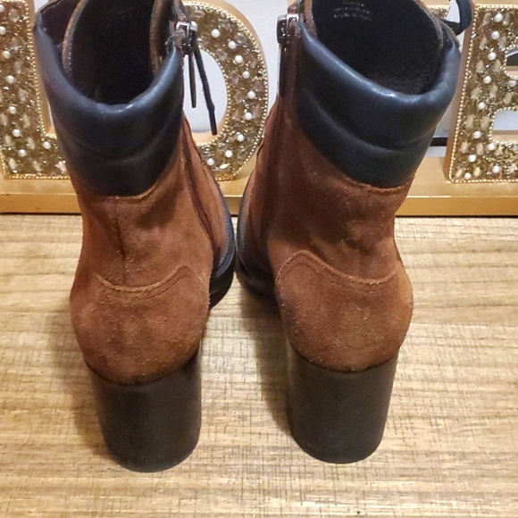 Aquatalia ITALY Brown Suede Iriana Ankle Heel Lug Zip Water Resisant Boots Sz 7 - Picture 3 of 12